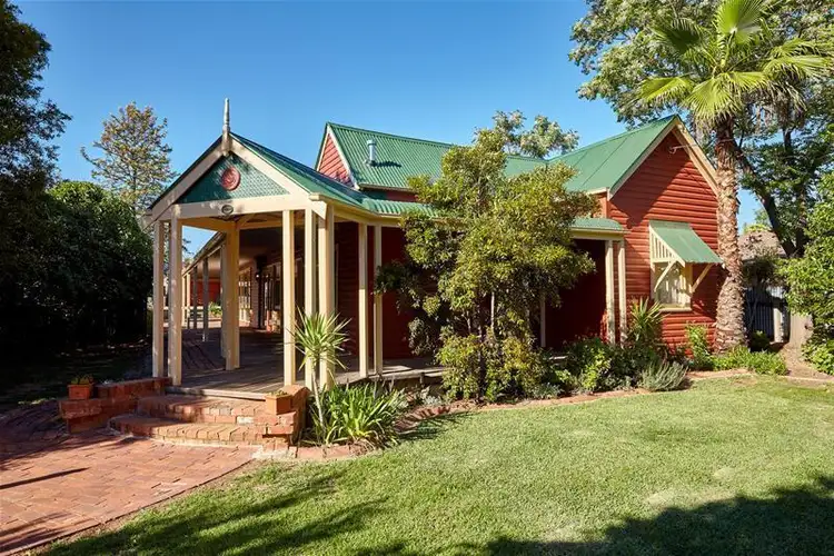 100 Urana Street, Wagga Wagga NSW 2650
