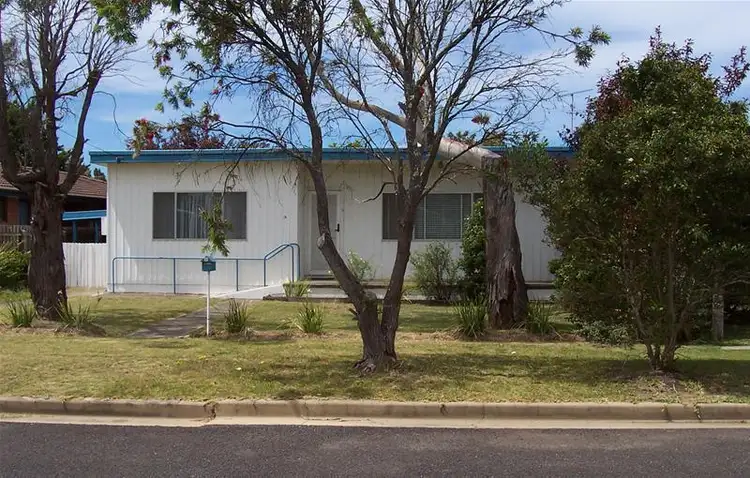 14 Dolphin Avenue, Batemans Bay NSW 2536