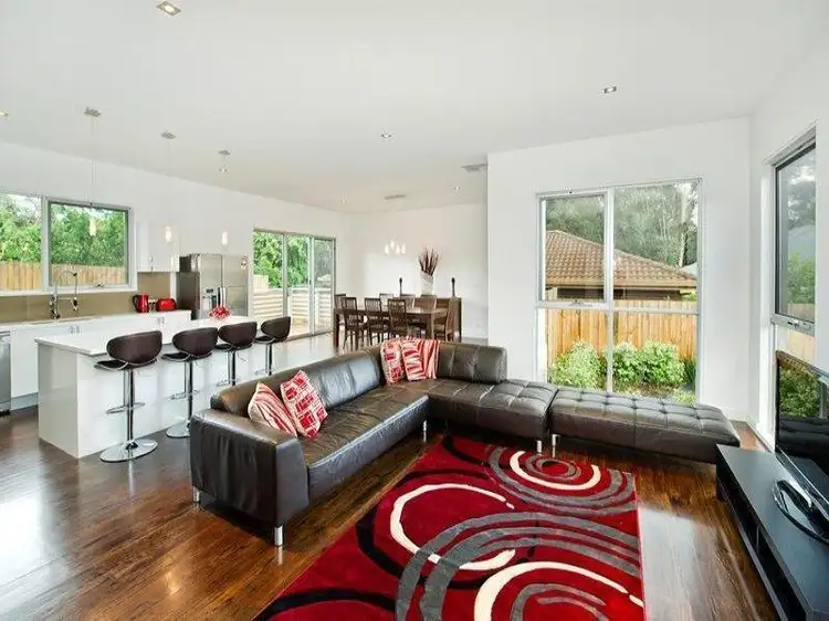 2/27 Junction Street, Ringwood VIC 3134