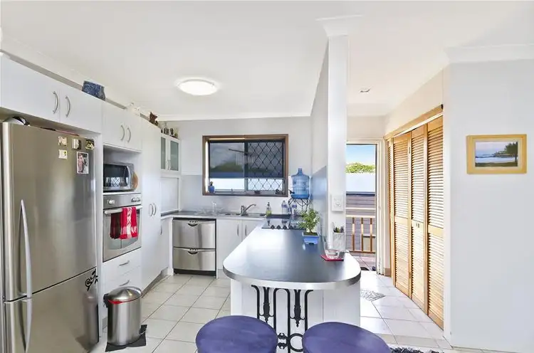 6/10 Tenth Avenue, Palm Beach QLD 4221