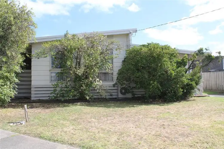 2 Hollydene Court, Cowes VIC 3922