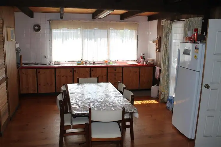 Fifth view of Homely house listing, 2 Hollydene Court, Cowes VIC 3922