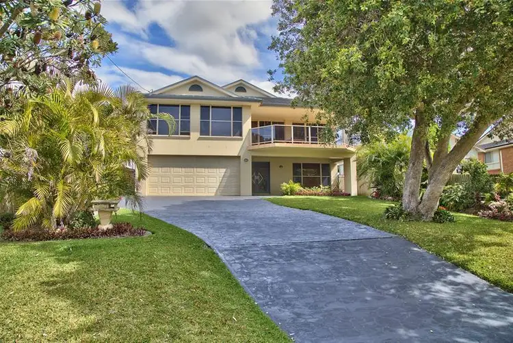 15 Yeddenba Avenue, Blue Bay NSW 2261