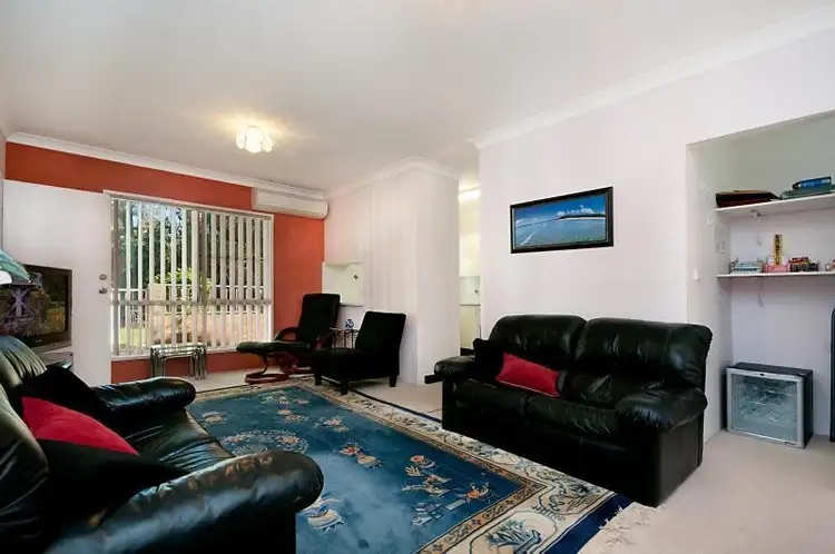 130/15  130/15 lage, 130/15 Lorraine Avenue, Berkeley Vale NSW 2261