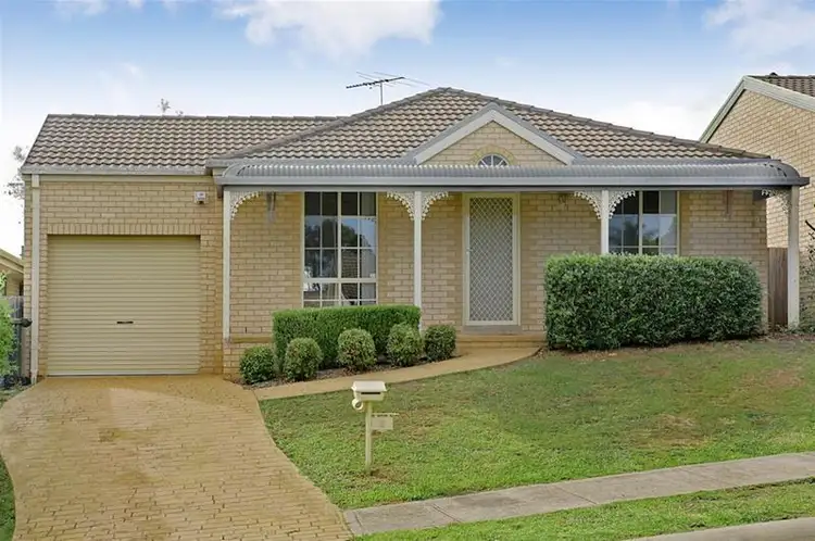 5 Burkhart Place, Minto NSW 2566