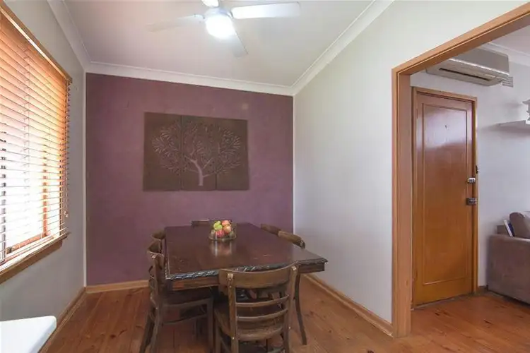 Fifth view of Homely house listing, 5 Mindoro Place, Lethbridge Park NSW 2770
