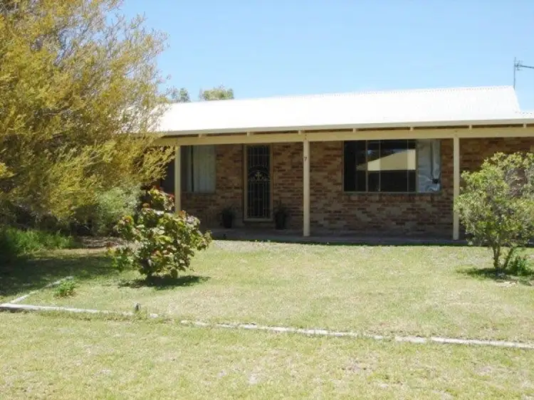 7 ESSEX Street, Jurien Bay WA 6516