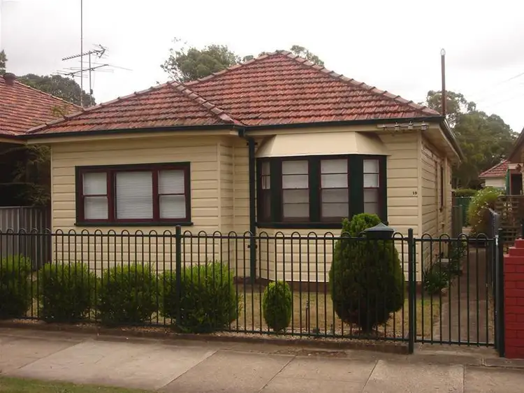 19 Station Street, Waratah NSW 2298