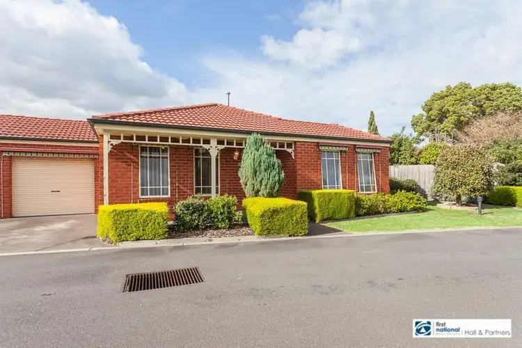 11/17 Cypress  Grove, Dandenong North VIC 3175