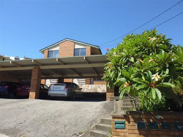 Main view of Homely unit listing, 4/18 Hillview Crescent, Newcastle NSW 2300