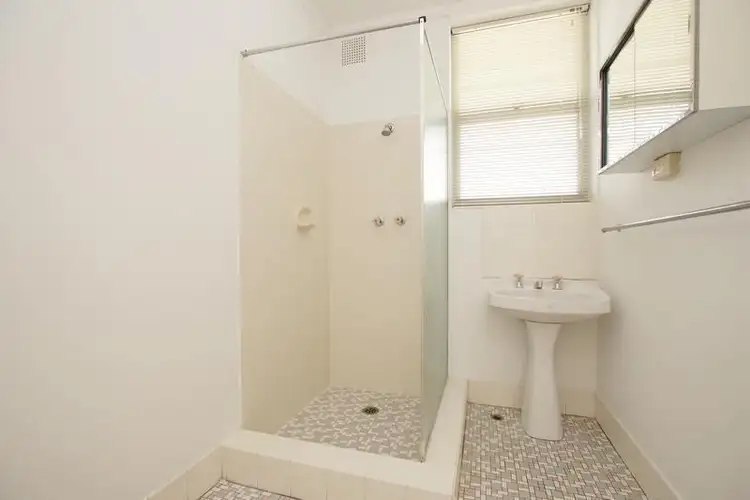Fifth view of Homely apartment listing, 11/18 The Avenue, Crawley WA 6009