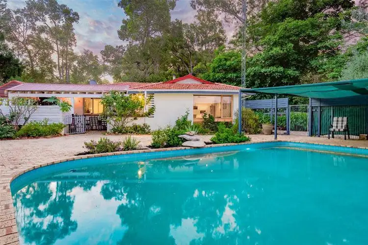 3 Dreyer Road, Roleystone WA 6111