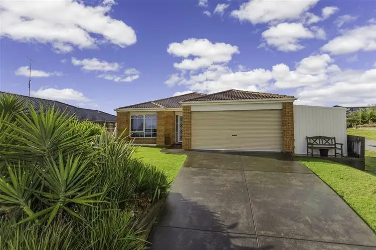 40 Huon Crescent, Leopold VIC 3224