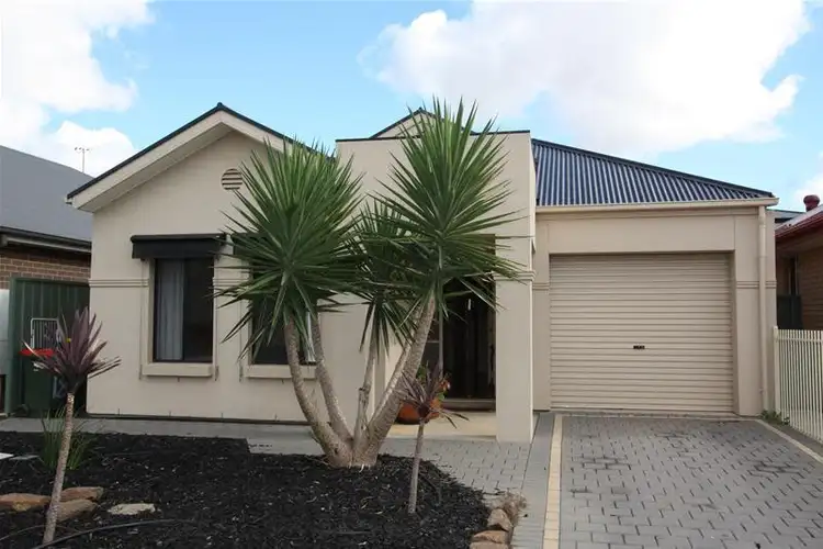 18 Adeline Street, Mawson Lakes SA 5095