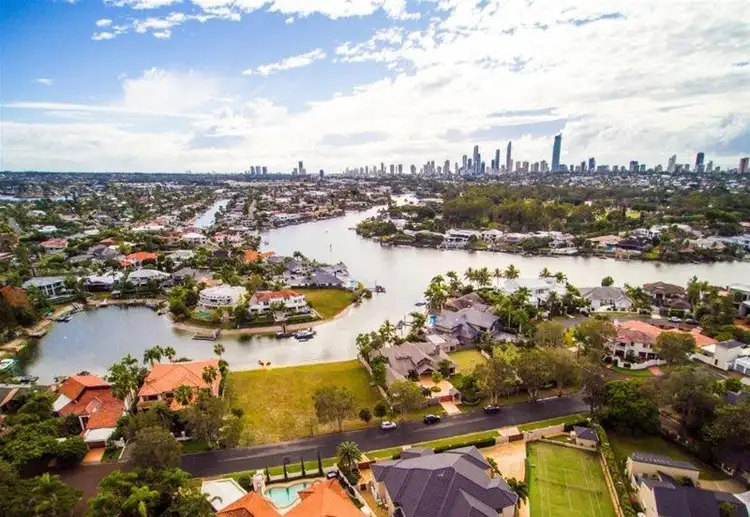 14 Freyburg Street, Sorrento QLD 4217