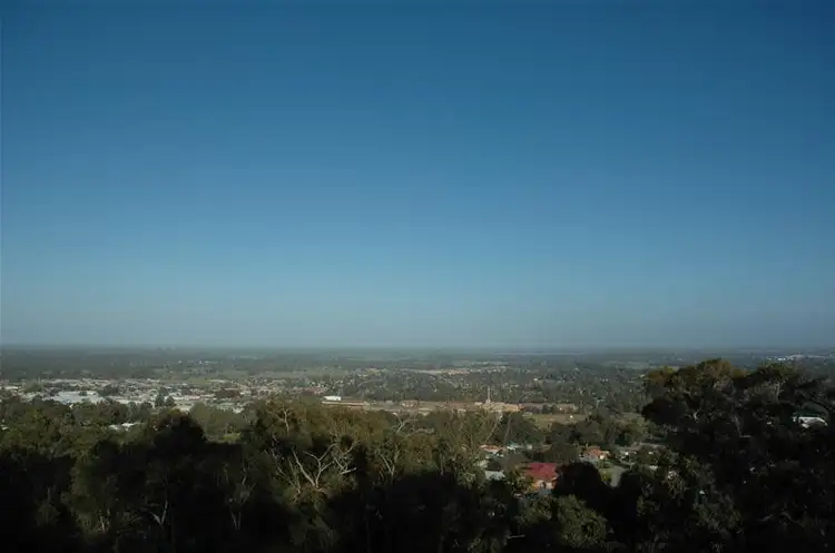 7 Summitt View, Mount Richon WA 6112