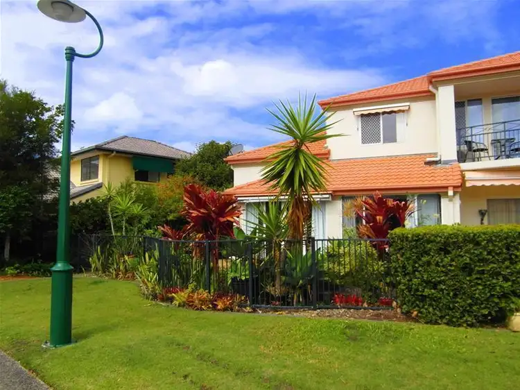 2 Bronberg Court "Regal Palms", Southport QLD 4215