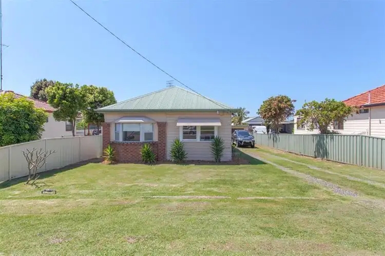 14 Bluebell Street, Belmont NSW 2280