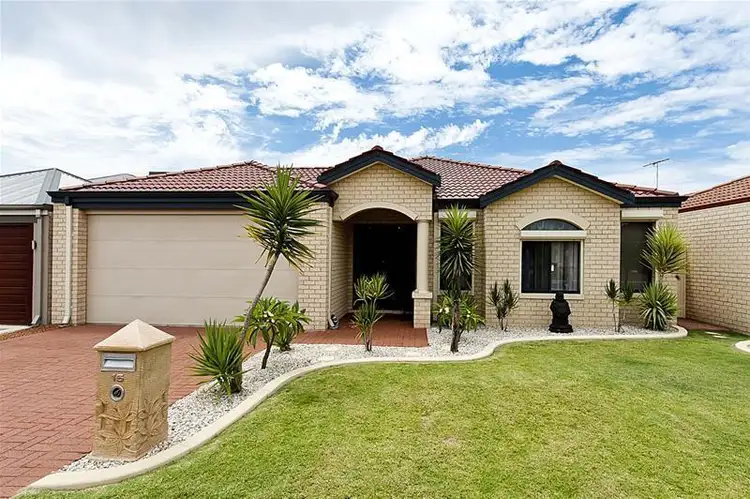 15 Hamlet Pass, Pinjarra WA 6208