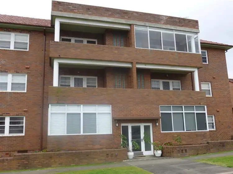 Main view of Homely apartment listing, 16/76 Parkway Avenue, Cooks Hill NSW 2300