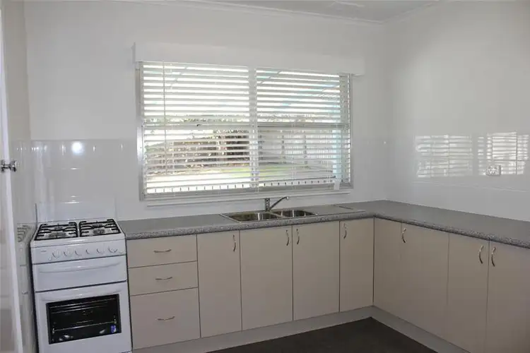 Fourth view of Homely house listing, 5 Camelia Court, Doveton VIC 3177