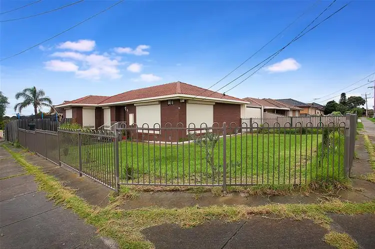 23 Charlbury Grove, St Albans VIC 3021