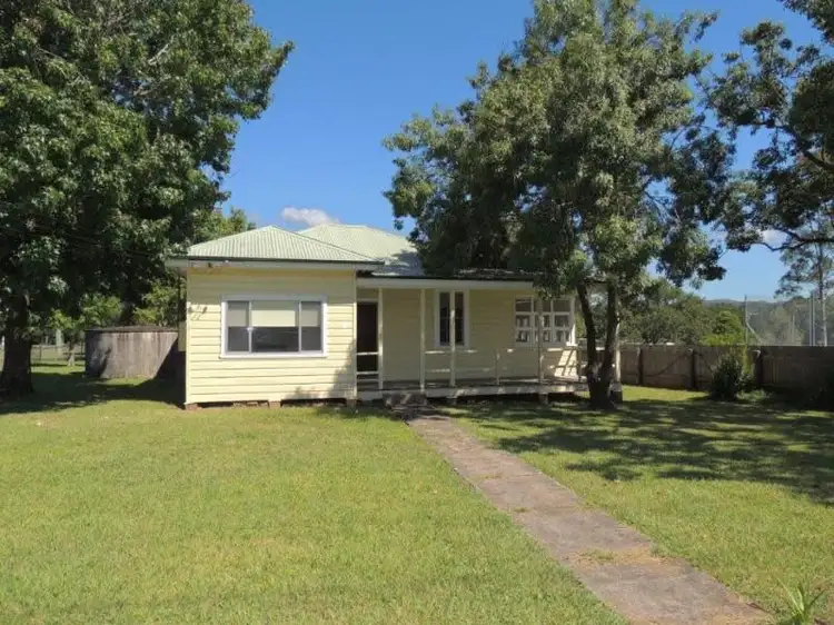 Main view of Homely house listing, 10 Henley Street, Gloucester NSW 2422