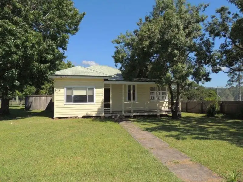 Main view of Homely house listing, 10 Henley Street, Gloucester NSW 2422