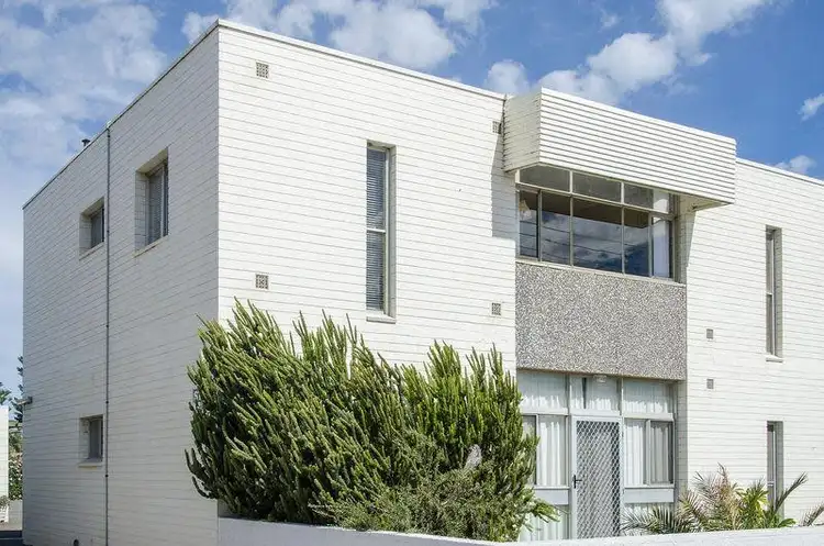 8/18 Seaview Road, West Beach SA 5024