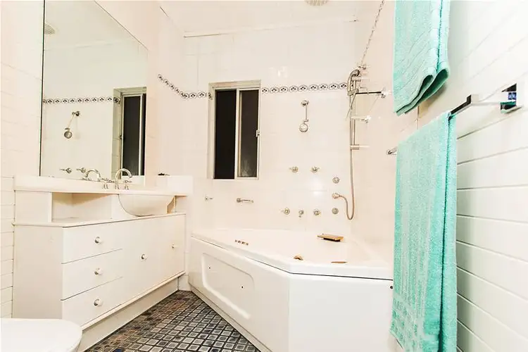 Sixth view of Homely unit listing, 1/32 The Boulevarde, Kooringal NSW 2650