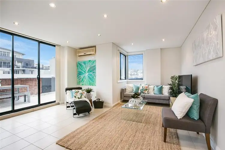 Second view of Homely unit listing, 21/10 Oaks Avenue, Dee Why NSW 2099