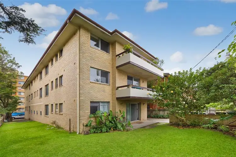 Third view of Homely unit listing, 1/100 Pacific Parade, Dee Why NSW 2099