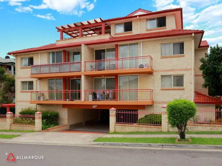 12/25 Parkside Lane, Westmead NSW 2145