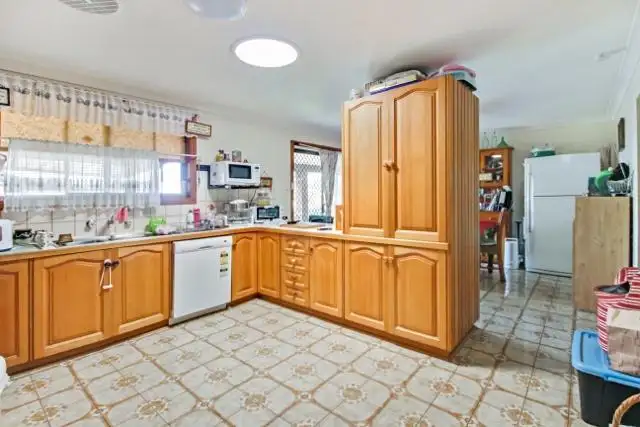 Second view of Homely house listing, 5 Gymea Crescent, Mannering Park NSW 2259