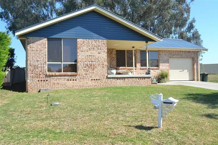 25 Angel Avenue, Inverell NSW 2360