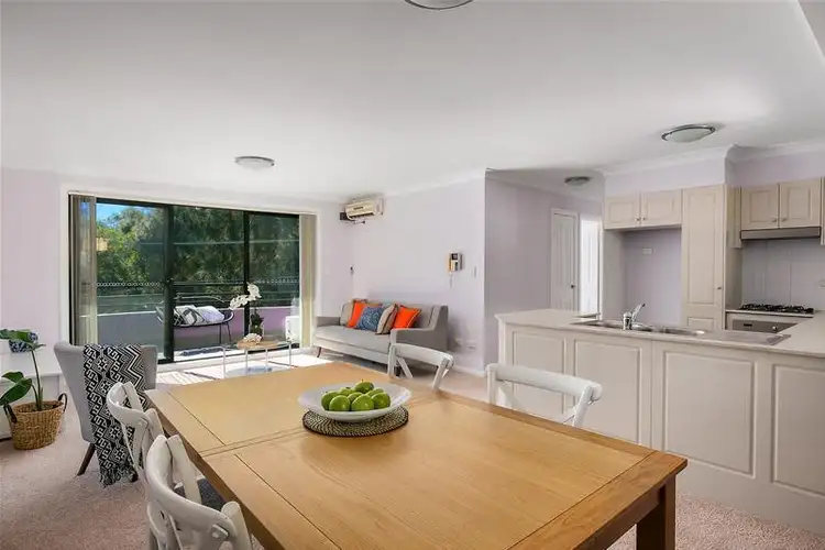 Main view of Homely unit listing, 5/36 Clarence Avenue, Dee Why NSW 2099