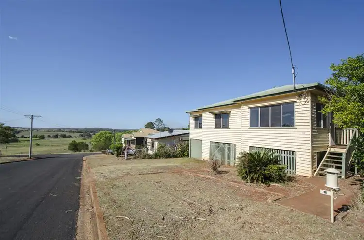 7 Murray Street, Childers QLD 4660
