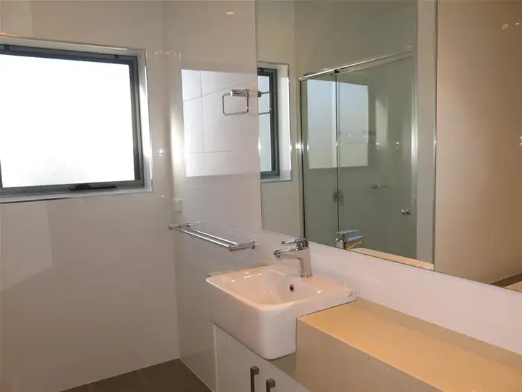 Sixth view of Homely unit listing, 2/70 Travers Street, Wagga Wagga NSW 2650