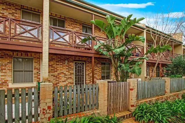 4/4 Richmond Mews, Mardi NSW 2259
