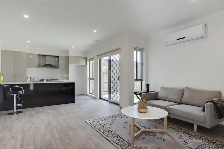 Main view of Homely unit listing, 10/10 Maxwell Street, Mornington VIC 3931