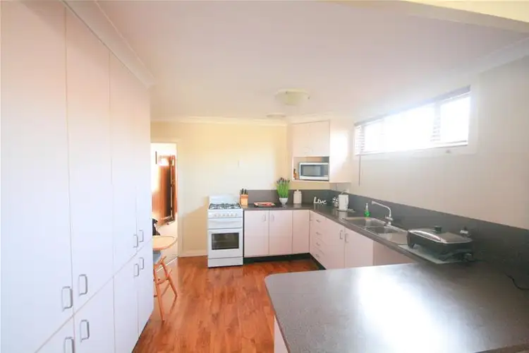 9 Thornbury Avenue, Unanderra NSW 2526