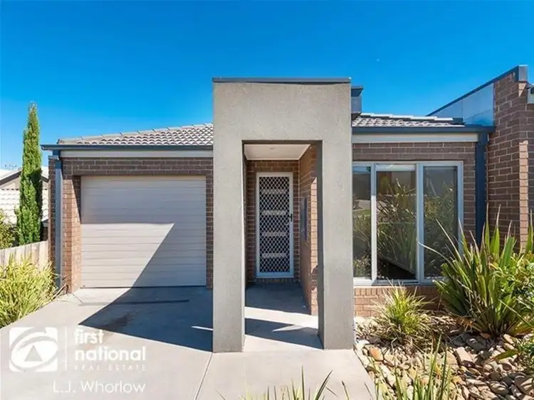 2/36 Ferris Street, Sunbury VIC 3429