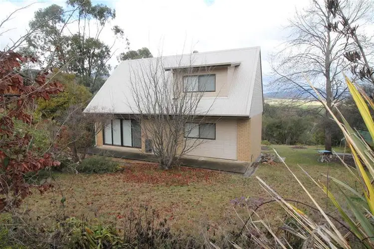 14 Whitehead Street, Khancoban NSW 2642