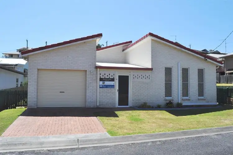 41 Beach Lane, Yamba NSW 2464