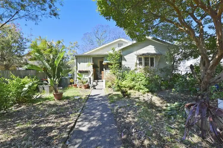 6 Tor Road, Dee Why NSW 2099