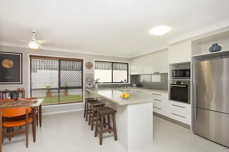 6 Goldvilla Drive, Elanora QLD 4221