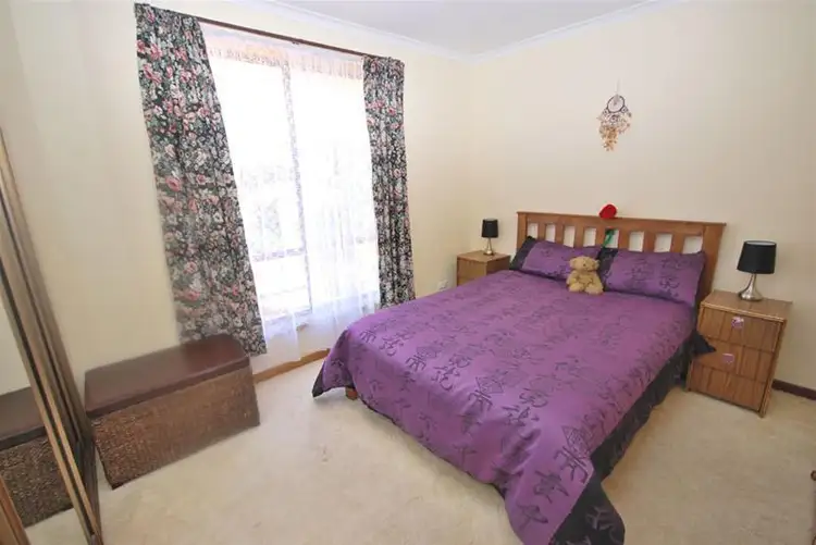 Fifth view of Homely house listing, 9 Jedna Close, Craigmore SA 5114