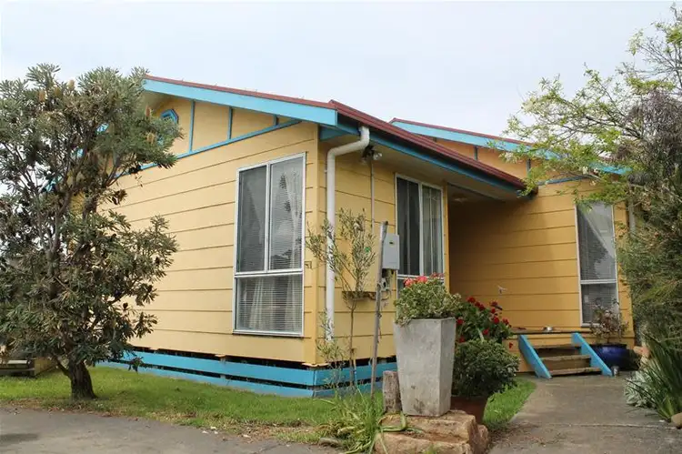 1 Malcalm Avenue, Surf Beach VIC 3922
