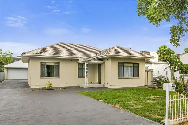 23 York Avenue, Clovelly Park SA 5042