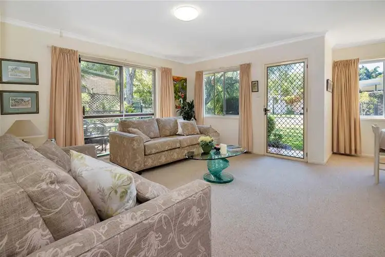 10 Mokera Avenue, Palm Beach QLD 4221
